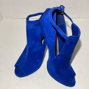 Zigi Soho Dalula Blue Suede 4” Peeptoe Heels (Size 8)